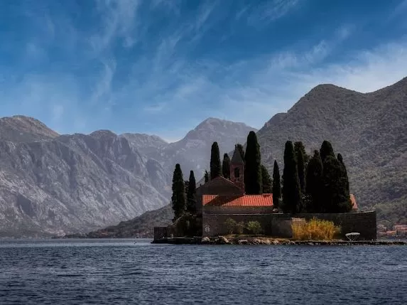 Izmir Hareketli PGS Ile Budva Karadag Turu Vizesiz TGD-TGD